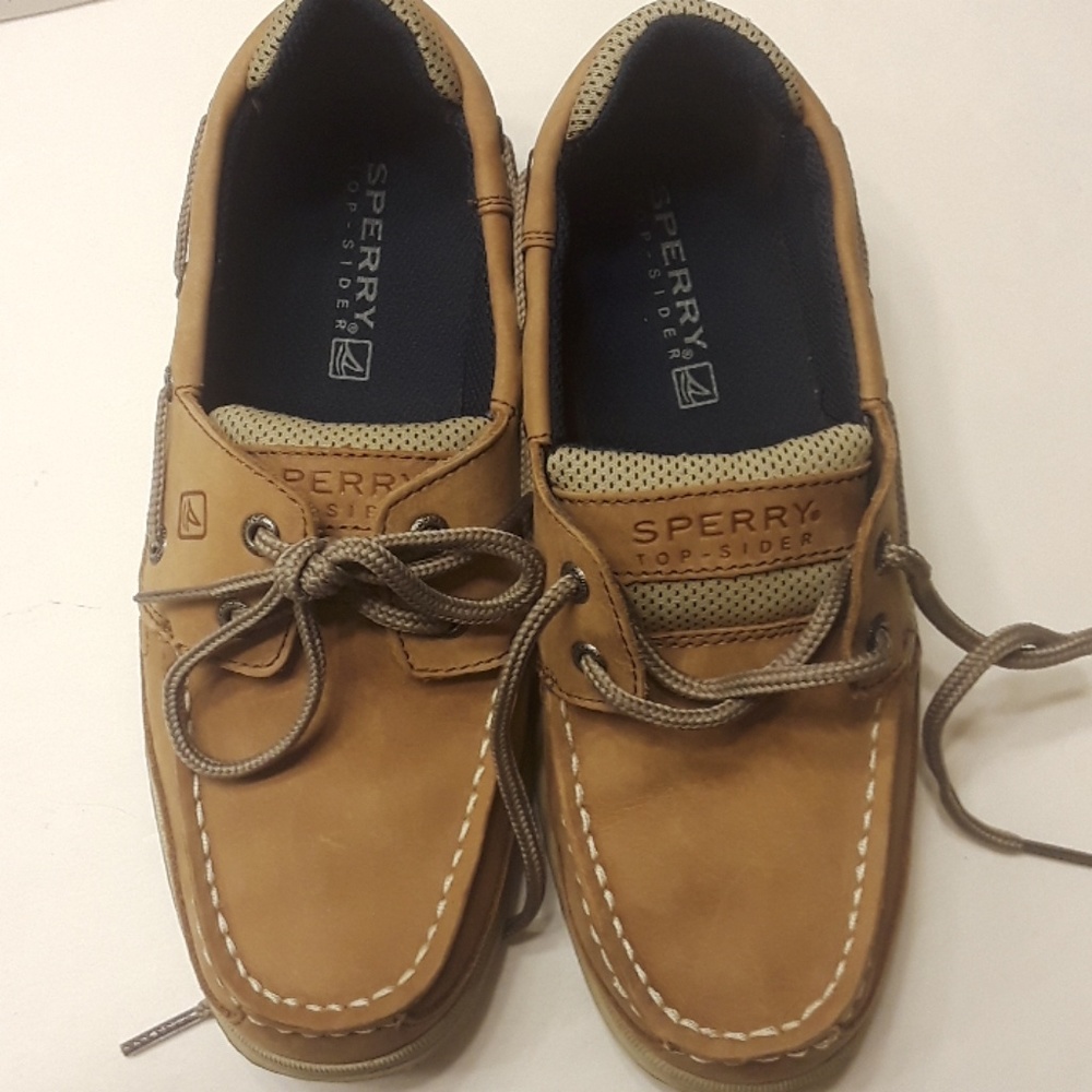 SIZE 4 M. SPERRY top-sider"LANYARD"  boy's leather shoes.